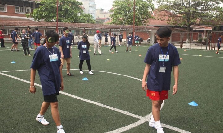 Chuyên gia Manchester City: Bóng đá tạo cơ hội tốt hơn cho người khuyết tật