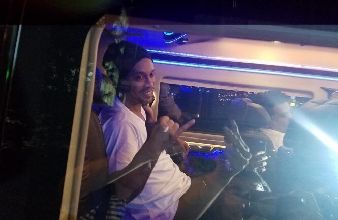 Huyền thoại bóng đá Ronaldinho đã có mặt tại TP.HCM