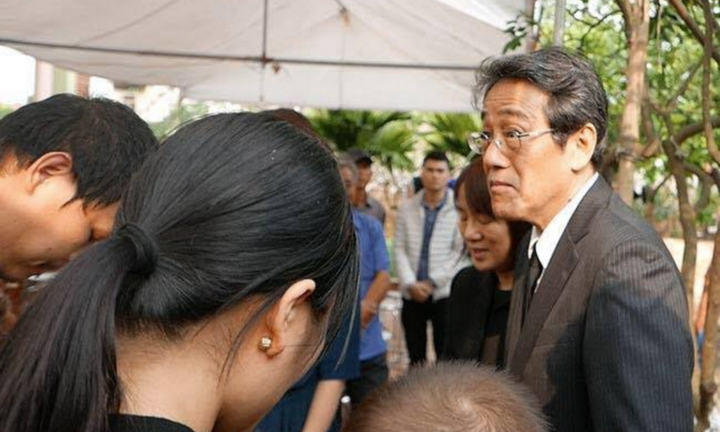 Đại sứ Nhật Bản đến thăm hỏi nhà bé gái Việt bị sát hại