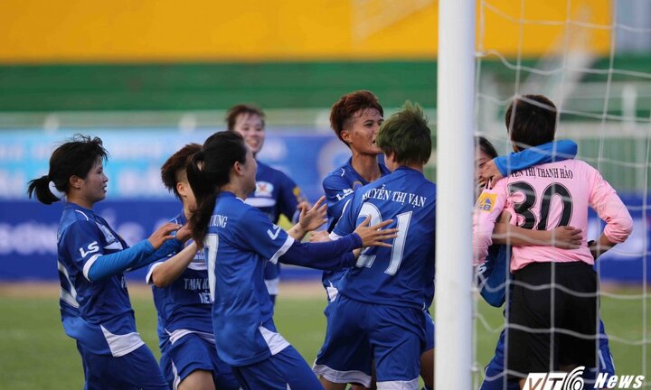 Khai mạc bóng đá nữ Quốc gia: Đương kim vô địch TP.HCM I thua sốc
