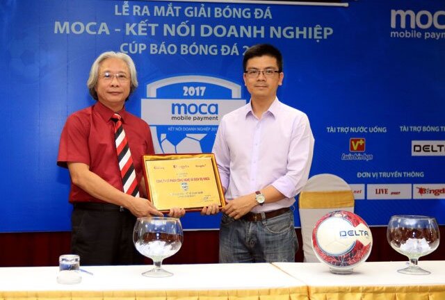 Sao V-League thoải mái đá giải phủi hàng đầu Việt Nam