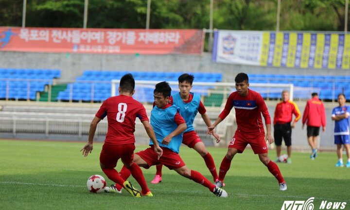 Đội phó U20 Việt Nam mong cổ động viên Hàn Quốc cổ vũ U20 Việt Nam