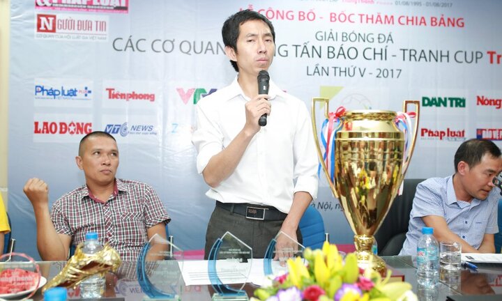 VTC News tham dự Giải Bóng đá các Cơ quan Thông tấn Báo chí tranh cup Trung Thành