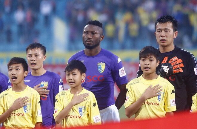 Bầu Đức: 'Cầu thủ nhập tịch qua Việt Nam đá bóng để làm ăn'