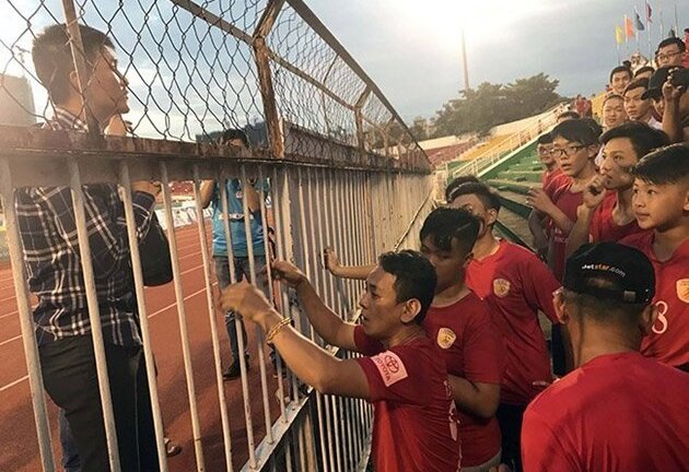 Công Vinh xin lỗi CĐV: Đánh bóng thương hiệu hay sự cầu thị đáng trân trọng?