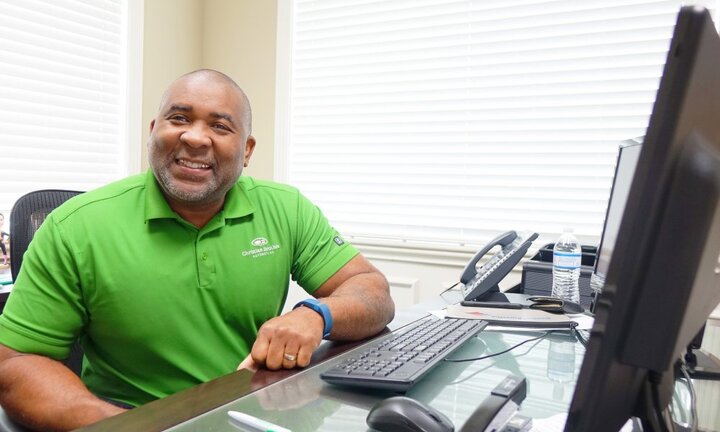 Từ nghiện ngập đến quản lý sự nghiệp triệu USD