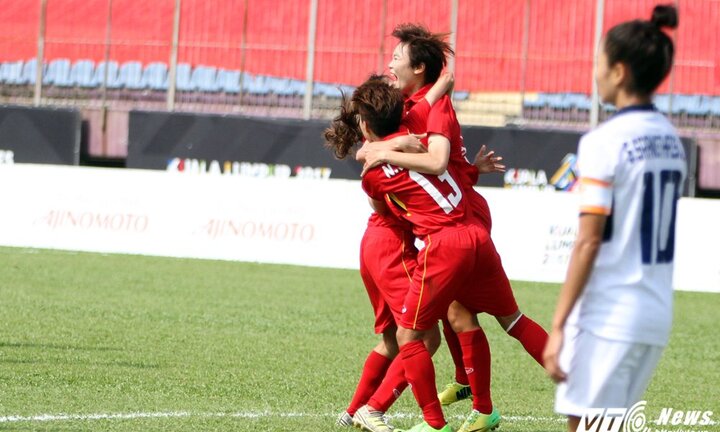 Trực tiếp ‘chung kết’ bóng đá nữ Sea Games 29: Việt Nam vs Thái Lan