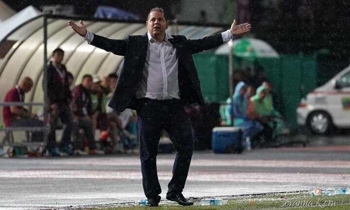 Thua đậm Việt Nam, 'thánh nổ' Vitorino từ chức HLV trưởng Campuchia