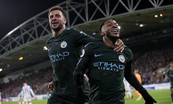 Video Huddersfield 1-2 Man City: Raheem Sterling kéo Man City ngược dòng đẳng cấp
