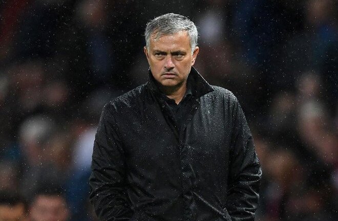 Man Utd bết bát, Mourinho sẽ nghỉ việc vào cuối mùa?