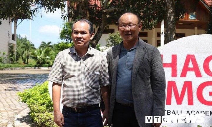 HLV Park Hang Seo về Gia Lai gặp bầu Đức