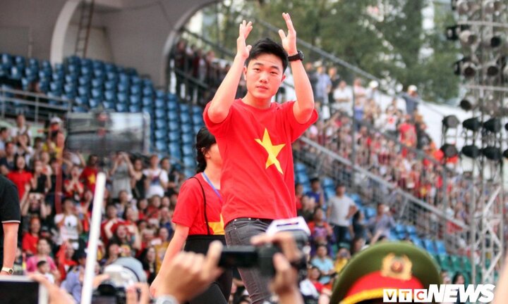 Xuân Trường xin lỗi người hâm mộ sau 'tâm thư giận dỗi'