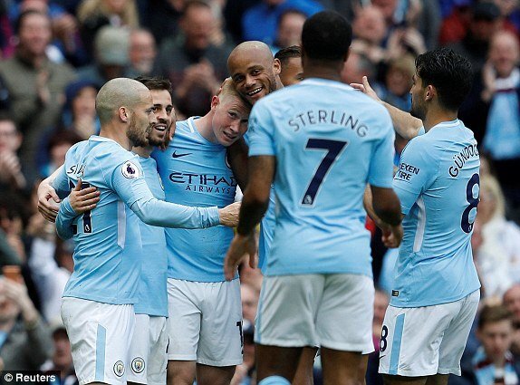 Video kết quả Man City 5-0 Swansea: Xứng danh vô địch 