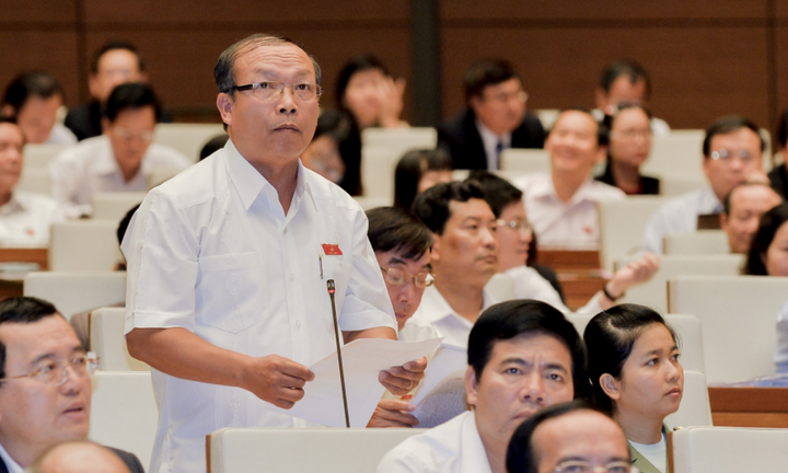 Nhân dân phẫn nộ vì 'đất vàng', 'đất bạc' rơi vào tay doanh nghiệp bạch tuộc