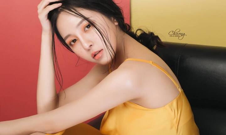 Đẹp ngây ngất, hot girl Trâm Anh 'Nóng cùng World Cup' gây sốt trên VTV