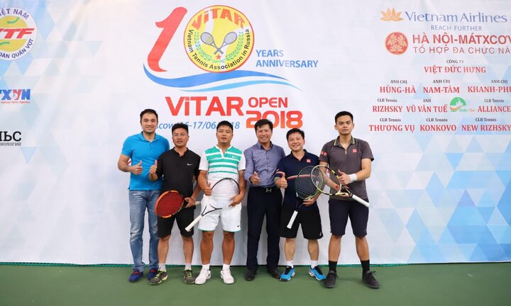 Tưng bừng giải tennis người Việt tại Nga đúng mùa World Cup