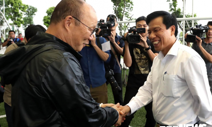 ‘Bộ trưởng Thiện sẽ tập hợp được người có tâm, có tầm cho bóng đá Việt Nam’