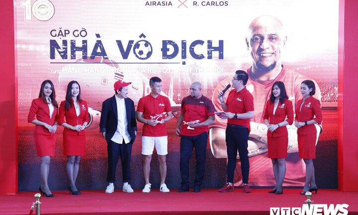 Huyền thoại Roberto Carlos ứng tuyển làm HLV tại Indonesia