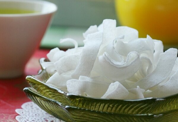 Cách làm mứt dừa sữa tươi đơn giản mà ngon ngày Tết