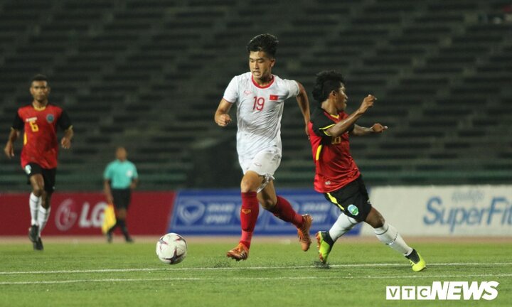 Thủ tướng động viên U22 Việt Nam trước bán kết U22 Đông Nam Á 2019