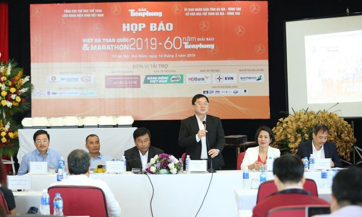 Giải Việt dã và Marathon báo Tiền phong 2019: Chạy với ngôi sao