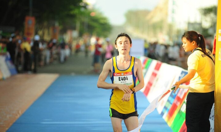 Bùi Thế Anh lần thứ 5 vô địch Tiền Phong Marathon
