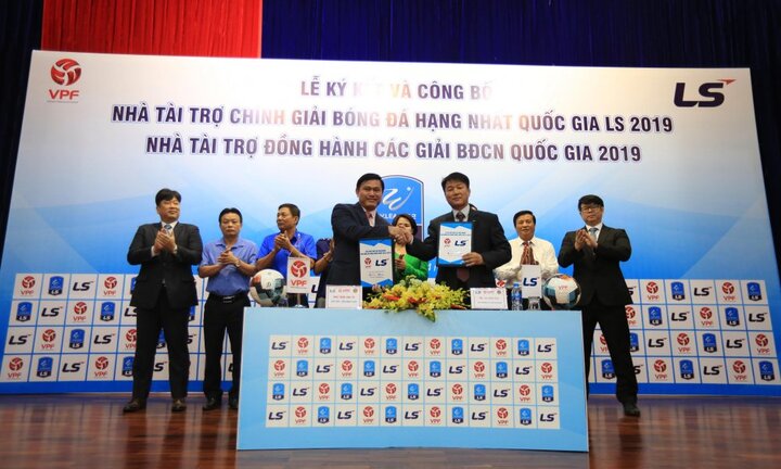 Giải hạng Nhất quốc gia 2019 có nhà tài trợ Hàn Quốc