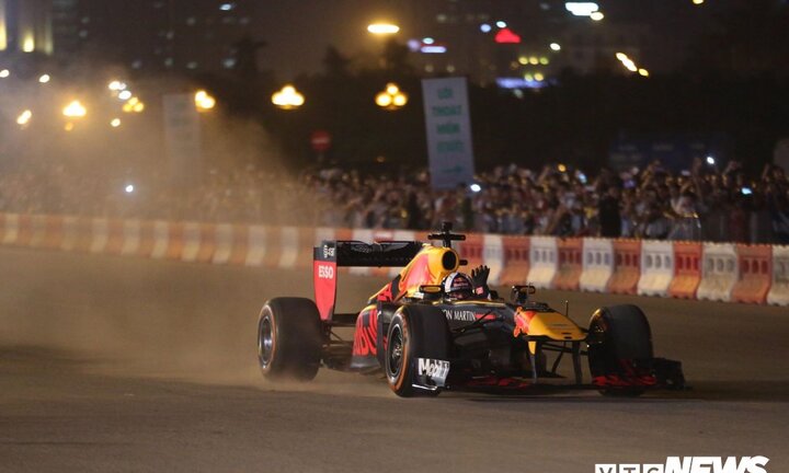 TRỰC TIẾP: Khởi động Formula 1 Việt Nam Grand Prix trên VTC News