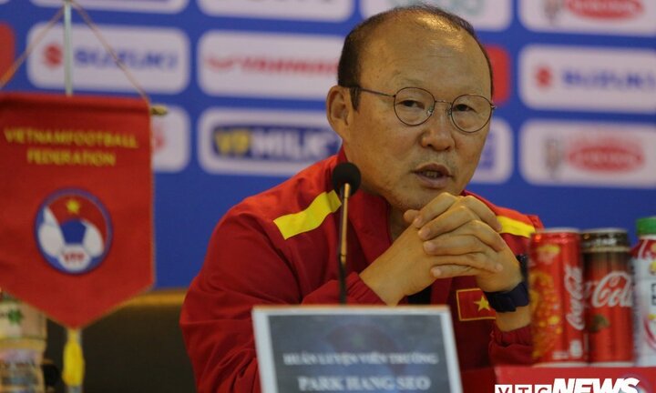 HLV Phạm Minh Đức: 'Không ai quan trọng bằng ông Park Hang Seo'