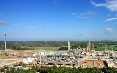 Đầu tư 2 nhà máy điện tuabin khí hỗn hợp Dung Quất I, III