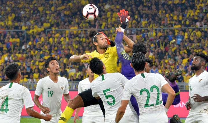 Malaysia thắng dễ Indonesia, áp sát tuyển Việt Nam