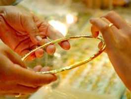 Các cửa hàng vàng nhỏ sắp bị xóa sổ?