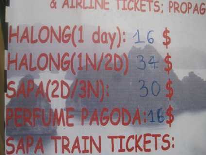 Niêm yết dịch vụ bằng USD: “Điếc không sợ súng”?