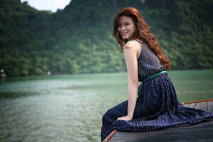 20 kiều nữ tuổi teen 'phiêu' trước biển