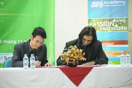 VTC Academy ký hợp tác với Sunderland College