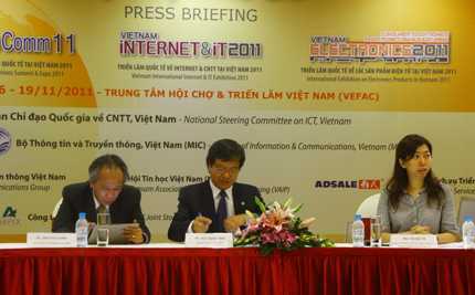 Trước thềm triển lãm Vietnam Comm 2011