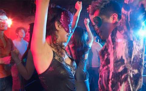 Góc khuất thác loạn điên cuồng của giới trẻ