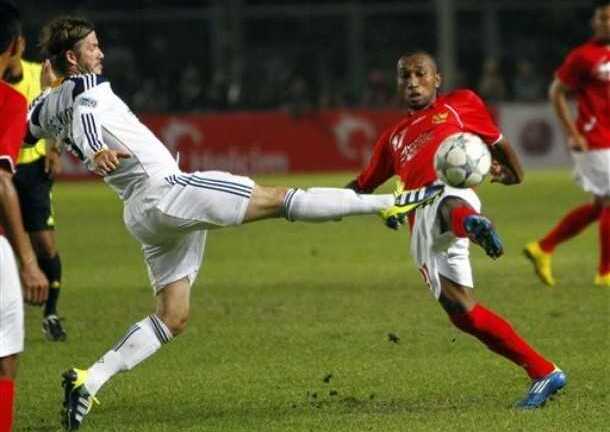 Xem lại màn trình diễn 2 triệu USD của Beck và đồng đội