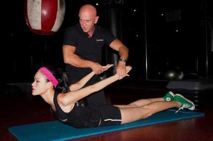 Tuyết Lan khổ luyện chinh phục Elite Model Look World