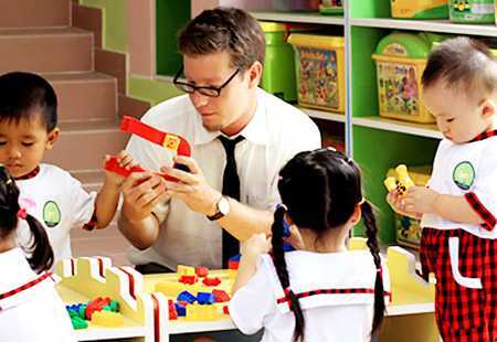 Trường MNQT: Học phí cao ngất, chất lượng… hên xui