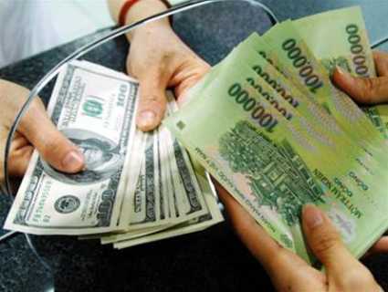 Vàng giảm nhẹ, tỷ giá USD đứng yên phiên thứ 33