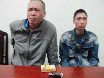 Truy đuổi 'cặp đôi hoàn hảo' trộm gương siêu xe