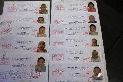 11 trẻ sơ sinh đường dây đẻ thuê đoàn tụ gia đình