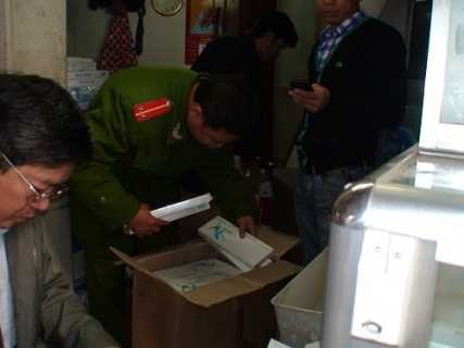 Hà Nội, Đà Nẵng bắt hàng ngàn bao thuốc lá lậu