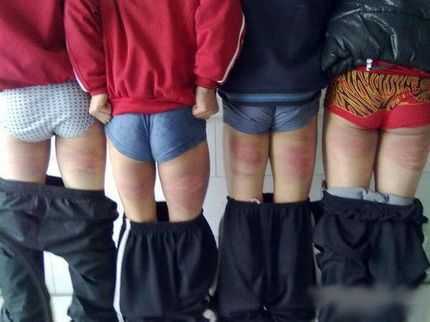 Học viên trường võ ăn đòn đau đớn