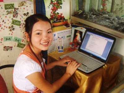 Đời thật, tên thật, mặt thật của cô gái bị xăm rết