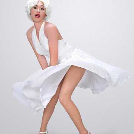 Hoài Linh tuyên bố ngừng 'giả gái'