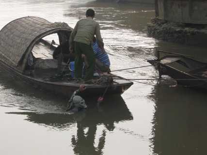 Trục vớt con tàu chìm khiến 3 người tử vong