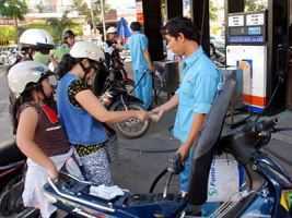 Phạt tiền, đóng cửa 11 cây xăng gian lận tại TP. HCM