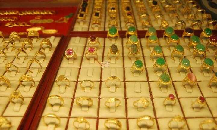 Vàng “đổ đèo” về ngưỡng 42 triệu đồng/lượng